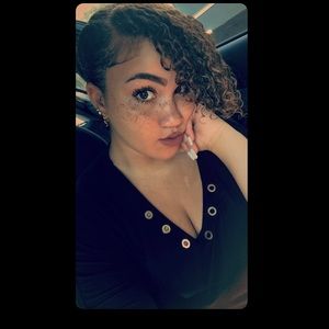 Meet your Posher, Hailey